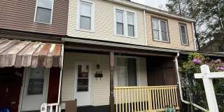 Cozy Home - Munhall Gallery 1