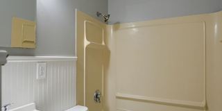 2 Bedroom With Oversized Garage & Prime Location Near 90th & Blondo!! Gallery 18