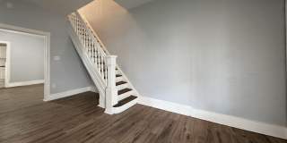 Updated 3 Bedroom 1.5 Bath Townhome w/ Paved Yard + Washer & Dryer Gallery 31