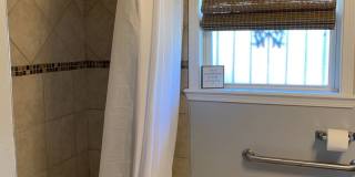 Fully Furnished Comfort Near New Orleans Universities Gallery 6