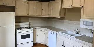 3 Bedroom with Fenced Yard in Laguna Lake Gallery 7
