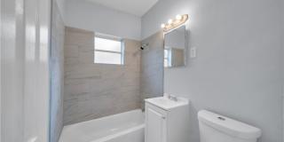 1527 Gardenia Avenue Gallery 14