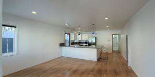 3 bedrooms & 2 bathrooms |Duplex | Oxnard | Silverstrand Beach| Unfurnished Gallery 4