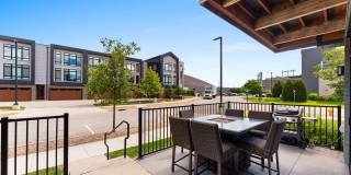 Luxury 3 Story Condo in Exclusive Titletown District Gallery 10