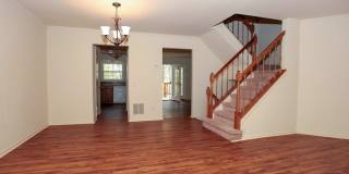 Fantastic 3br End-Unit Town Home in highly sought Silver Spring Neighborhood - Ready mid-June Gallery 5