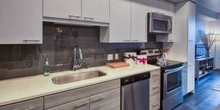 Eviva Midtown Gallery 23