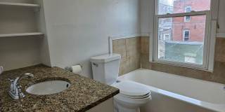 Highlands 1 Bedroom 1 Bath w/ Yard and Laundry! Gallery 55