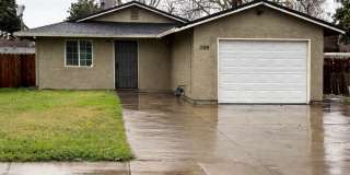 4 bedroom 2 bath home in Livingston Ca Gallery 1
