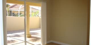 2 Bedroom/Office Courtyard Home in Bell Tower Park! Gallery 9