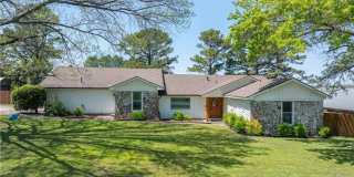 Beautiful Newly Remodeled 3 Bed, 2 Bath Home Gallery 1