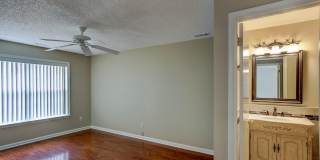 92 Tulip Lane Gallery 8