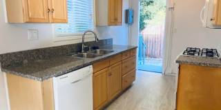 1685-1697 Summit St. / 109-137 E. Penn St. Gallery 11