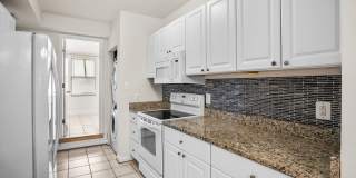 Cozy 2 BR 1.5 Ba Townhome by Patterson Park Gallery 7