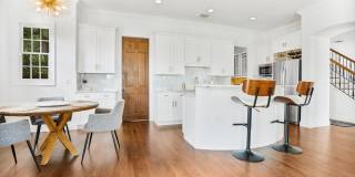 300 KILLARNEY DRIVE Gallery 8