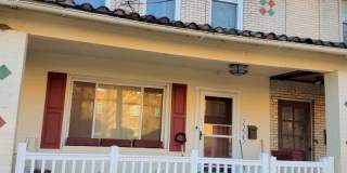 3 Bedroom, 2 Bathroom in Squirrel Hill- Hardwood Floors and Stainless Appliances Gallery 1
