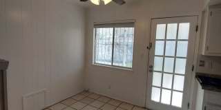 Welcome Home ! 3 bedroom 1.5 bath rental -DUPLEX Gallery 7