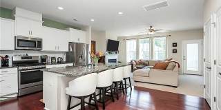 Room in 4 Bedroom Townhome at Sharon Rd W Room in 4 Bedroom Townhome at Sharon Rd W Gallery 20
