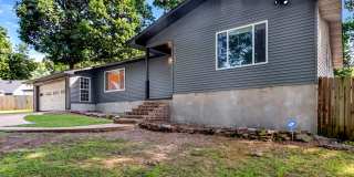 4BR/3BA Updated Home – Quiet Cove + Fenced Yard! 4BR/3BA Updated Home – Quiet Cove + Fenced Yard! Gallery 3