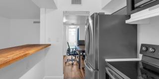 Lake Maitland Living | Mid-Century Charm Gallery 11