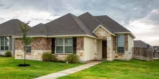 Spacious Single-Family Home Available Now! Gallery 1