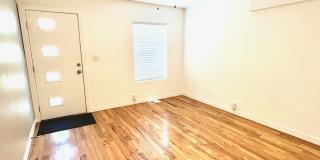 1726 East 36th Avenue Gallery 2