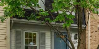 Gorgeous 2BR 2BA 3 level town home fully updated and located in Essex Place Gallery 1