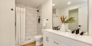 6501 Hickman Road Gallery 12