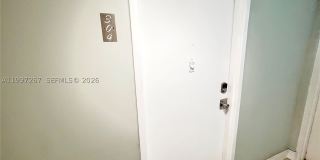 7832 Collins Ave Gallery 21