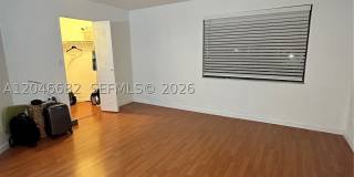 9421 Fontainebleau Blvd Gallery 15