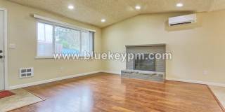 2 Bed, 1 Bath Duplex in Lincoln Neighborhood Gallery 1