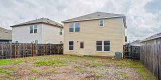 Open-Concept 3BR + Game Room Near Fort Sam & Randolph - Realtor Commission: $500 Gallery 42