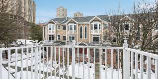 273 ROSLYN CT Gallery 10