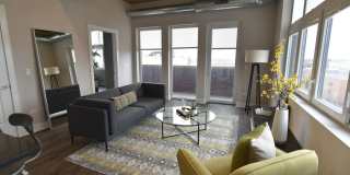 3833 N Broadway Gallery 29