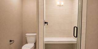 Luxury Townhome for Lease at the Courtyards at Hidden Crest - 13113 NE 71st Pl Gallery 14