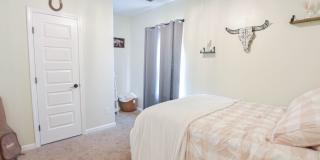 Pet Friendly Three Bedroom! Gallery 15