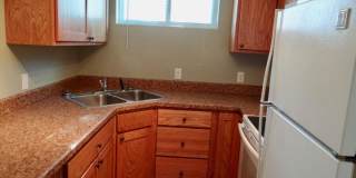 546 1/2 Avenue E Gallery 3