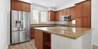 Spacious 4 Bedroom TownHome in Garden Grove! Gallery 1