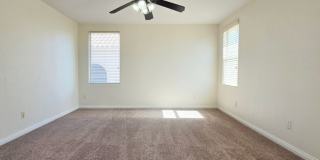 Spacious 4 Bed Home with Loft & 3-Car Garage Gallery 15