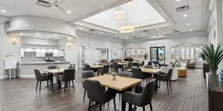 Senior Housing - Valley View by Welltower Living Gallery 7