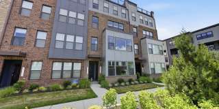Modern 2BR/2.5BA Townhome in Ashburn Gallery 34