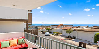 *Limited Move In Special for April Lease Start Date- $750 Off First Month's Rent! *OCEAN VIEWS! Renovated 2 Bed, 2.5 Bath Townhome in San Clemente! Gallery 6