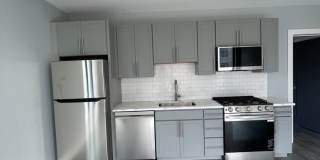 Charming 3 Bedroom-No Broker Fee Gallery 7