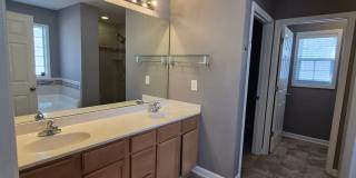 NEW LISTING!!!!! Gallery 14