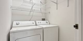 Charming 2-Bedroom Condo in Prime Location - Woodside Village Gallery 12