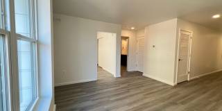 725 W Pratt Gallery 40