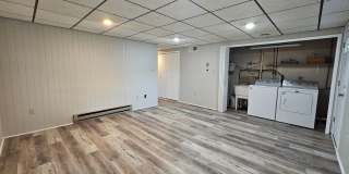3 Bedroom 1.5  bathroom End unit Townhouse near Bethlehem Catholic High School. Gallery 29