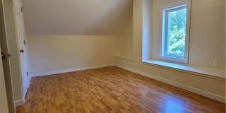 38 Bull Avenue Gallery 9