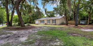 3 bedroom 2 bath home in Village Green Gallery 4