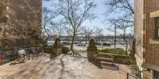 993 Memorial Dr Gallery 1