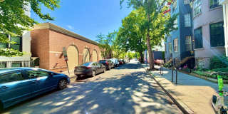 Dupont Prime Location Tree-Lined Corcoran St & 17th 1 bed 1 bath Condo UTILITIES INCLUDED. Gallery 25
